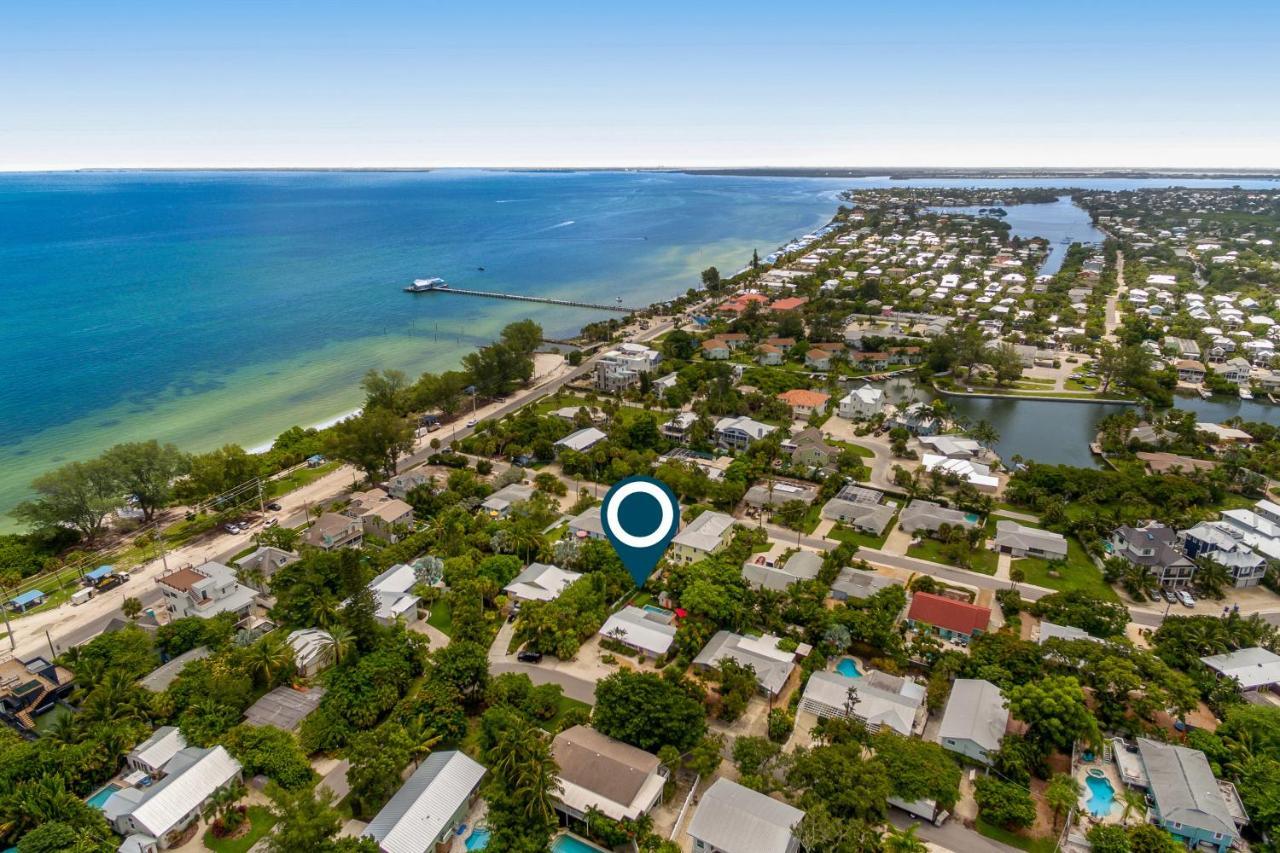 Getaway On Gladiolus Villa Anna Maria Exterior photo