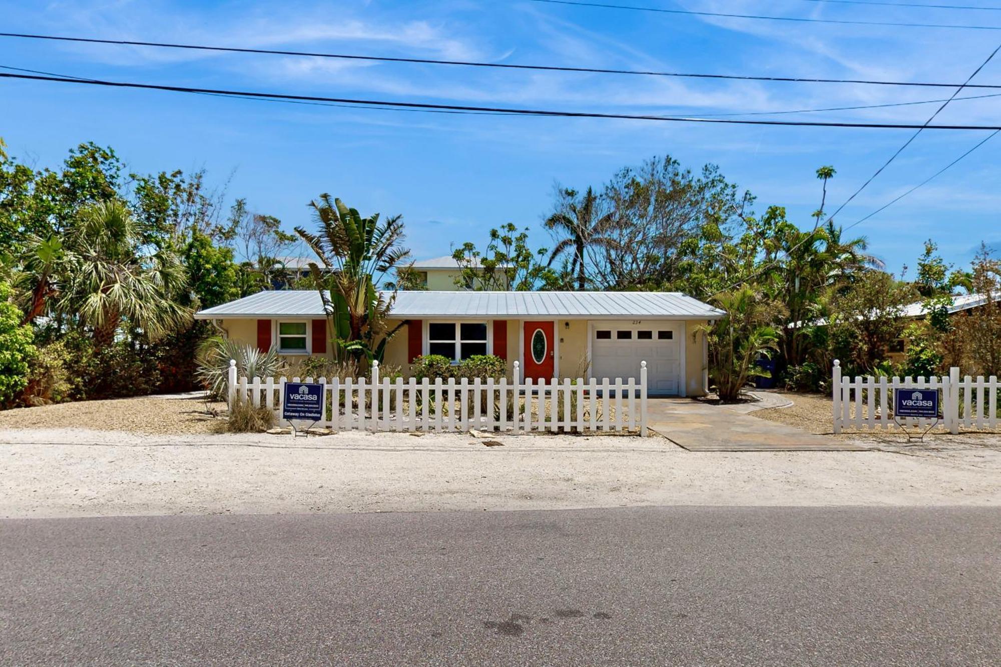 Getaway On Gladiolus Villa Anna Maria Exterior photo