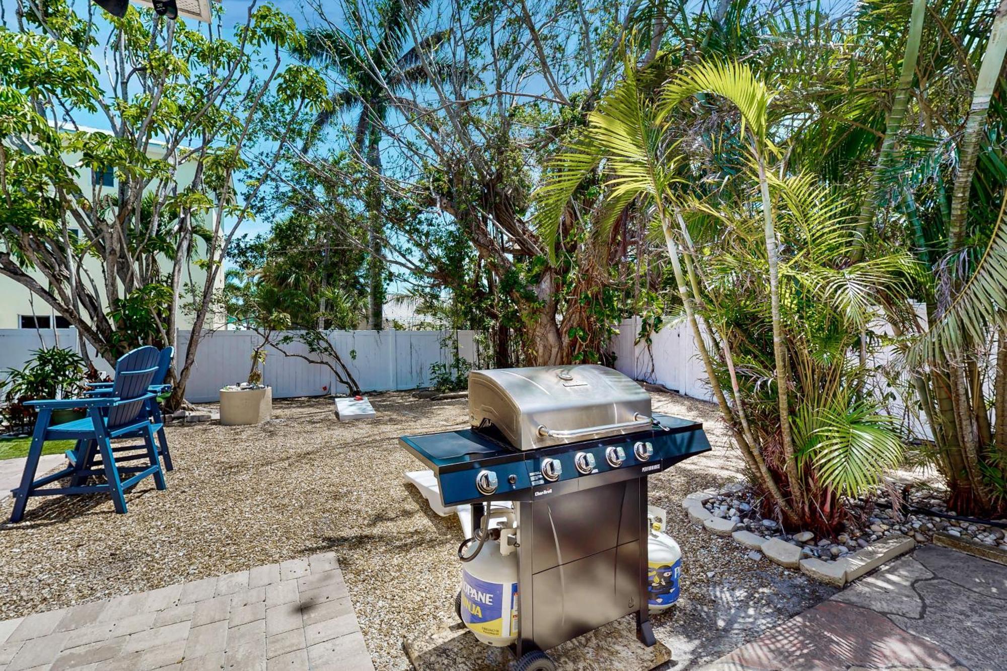 Getaway On Gladiolus Villa Anna Maria Exterior photo